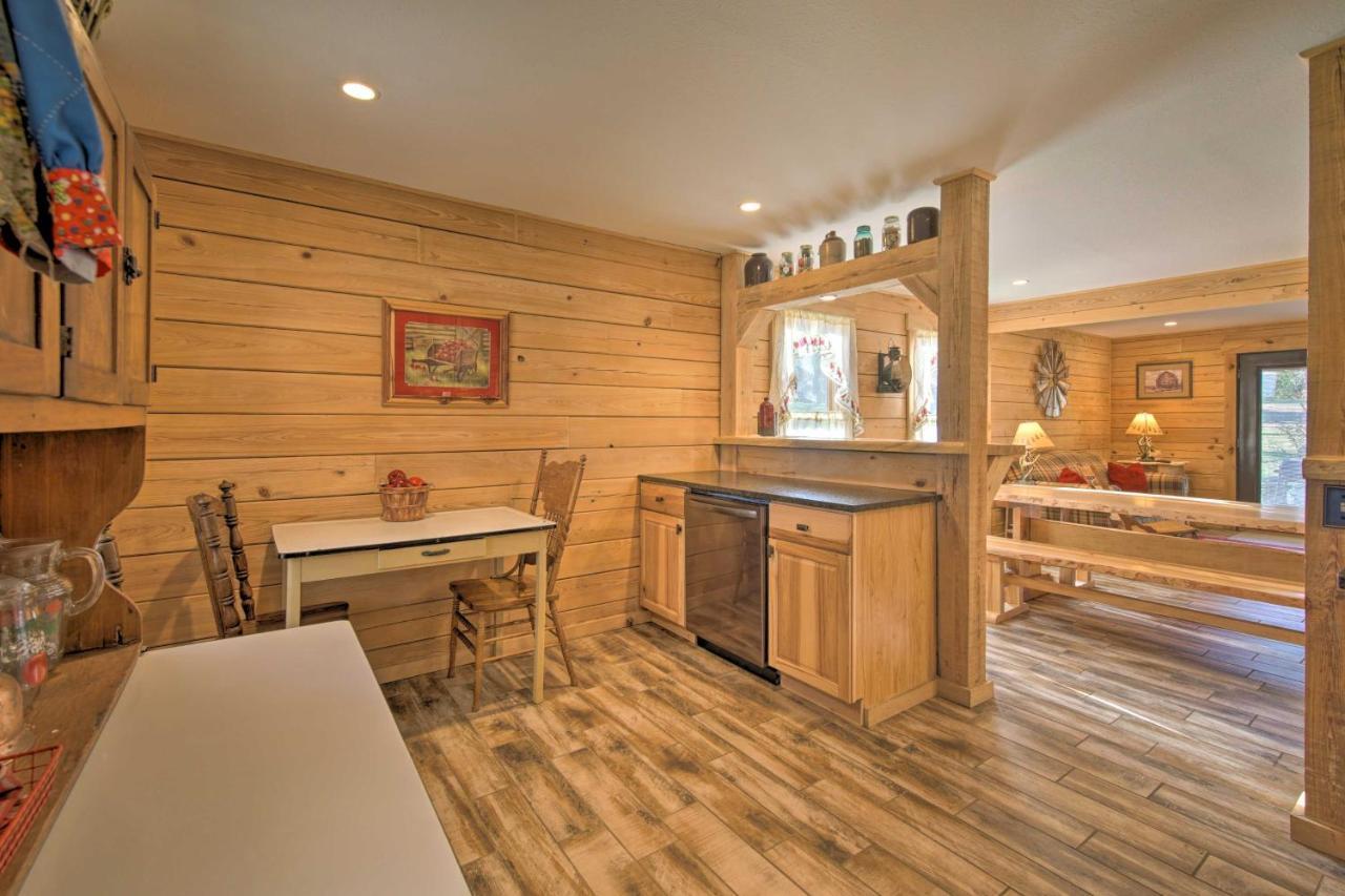 Quiet Hollister Cabin Walk To Lake Taneycomo Εξωτερικό φωτογραφία