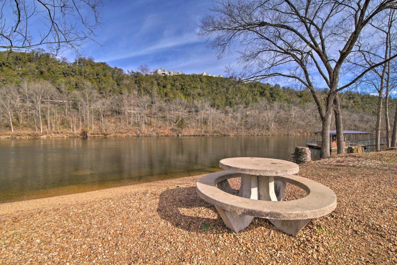 Quiet Hollister Cabin Walk To Lake Taneycomo Εξωτερικό φωτογραφία
